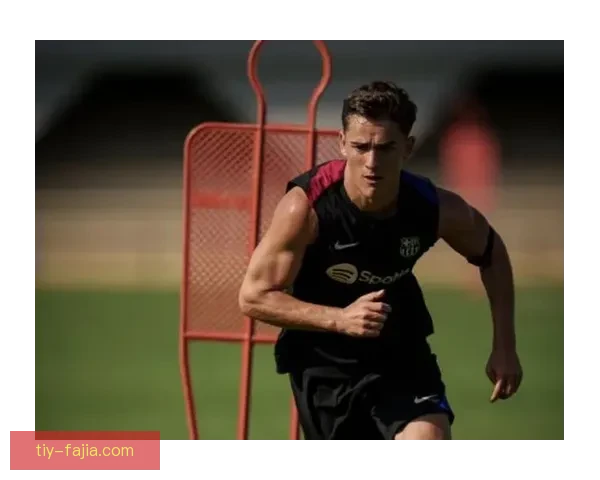 离复出更近加维恢复有球训练 离复出更近加维恢复有球训练